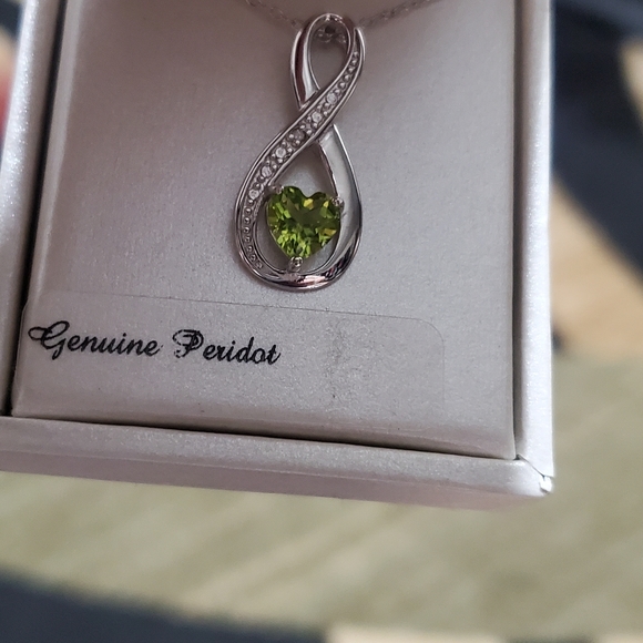 Necklace - Picture 2 of 3